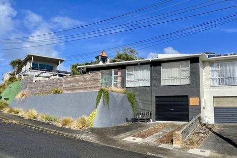 Photo of property in 3 Findlay Street, Moturoa, New Plymouth, 4310