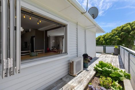 Photo of property in 19a Beach Street, Fitzroy, New Plymouth, 4312