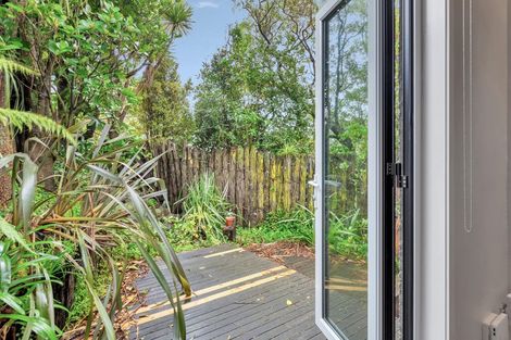 Photo of property in 1 Fernhill Terrace, Wadestown, Wellington, 6012