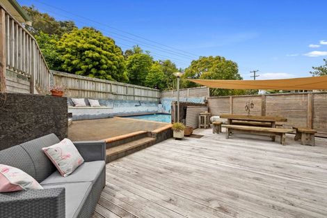 Photo of property in 410 South Road, Omata, New Plymouth, 4374