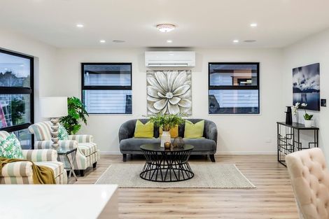 Photo of property in 11 Tawapou Close, Massey, 0614