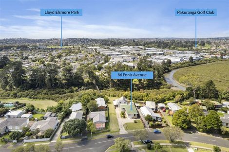 Photo of property in 86 Ennis Avenue, Pakuranga Heights, Auckland, 2010