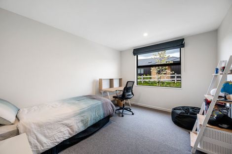 Photo of property in 2 Mcneil Crescent, Wanaka, 9305