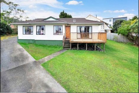 Photo of property in 21 Crosby Road, West Harbour, Auckland, 0618