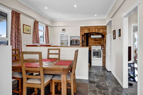 Photo of property in 124 Weraroa Road, Waverley, 4510