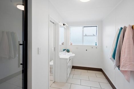 Photo of property in 6a&b Simcox Street, Otaki Beach, Otaki, 5512