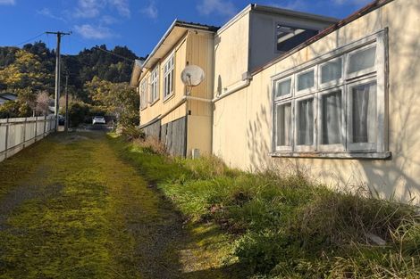 Photo of property in 62 Hampden Street, Picton, 7220