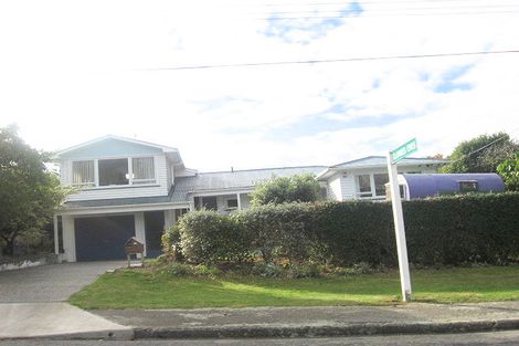 Photo of property in 15 Te Miti Street, Paekakariki, 5034