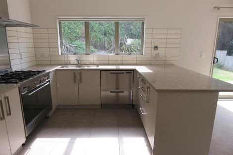 Photo of property in 15 Wantwood Grove, Churton Park, Wellington, 6037