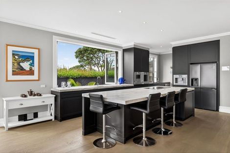Photo of property in 27 Muritai Road, Milford, Auckland, 0620