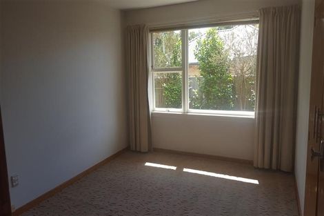 Photo of property in 98 Crofton Road, Harewood, Christchurch, 8051