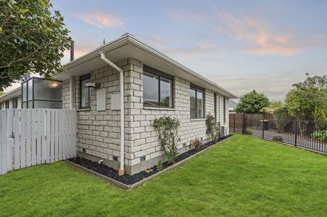 Photo of property in 1/22 Camrose Place, Ilam, Christchurch, 8041