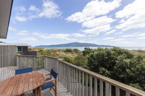 Photo of property in 219 Manly Street, Paraparaumu Beach, Paraparaumu, 5032
