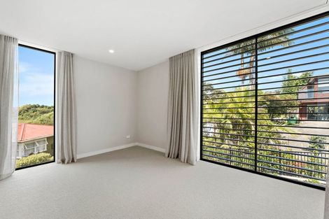 Photo of property in 21d Arahia Street, Northcote, Auckland, 0627