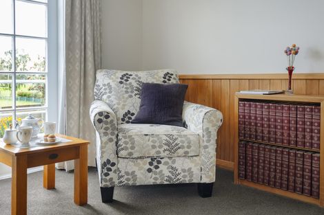 Photo of property in 33 Wellington Street, Enfield, Oamaru, 9491