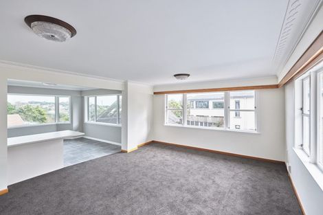 Photo of property in 20 Victoria Road, New Plymouth, 4310