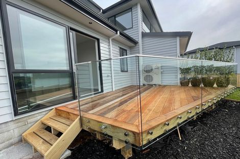 Photo of property in 7 Pepeke Way, Orewa, 0931