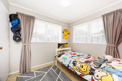 Photo of property in 2 Escort Grove, Awapuni, Palmerston North, 4412