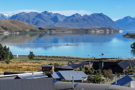 Photo of property in 2 Rankin Rise, Lake Tekapo, 7999