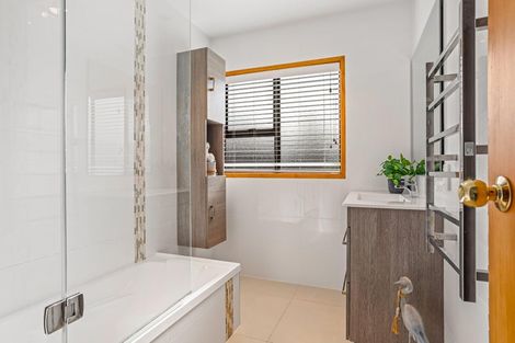 Photo of property in 64 Granville Drive, Massey, Auckland, 0614