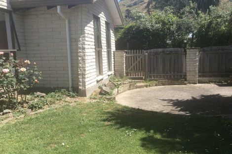 Photo of property in 1/25 Sumnervale Drive, Sumner, Christchurch, 8081