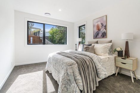 Photo of property in 44 Chatswood Grove, Chatswood, Auckland, 0626