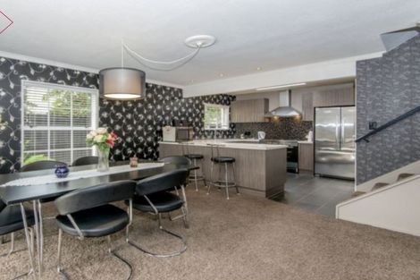 Photo of property in 244 Memorial Avenue, Burnside, Christchurch, 8053
