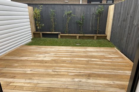 Photo of property in 11/5 Hikurangi Street, Te Atatu Peninsula, Auckland, 0610