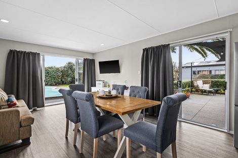 Photo of property in 37 Pitt Street, Clive, 4102