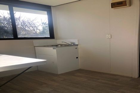 Photo of property in 1/5 Compass Place, Te Atatu Peninsula, Auckland, 0610