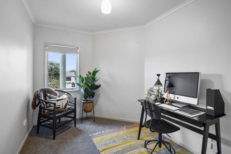Photo of property in 44 Karamea Street, Whalers Gate, New Plymouth, 4310