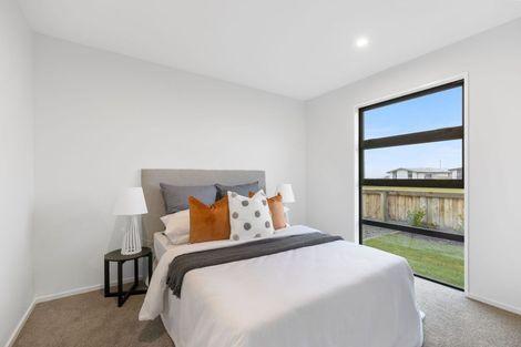 Photo of property in 5 Alex Place, Rolleston, 7614