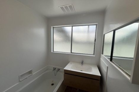 Photo of property in 17a Thames Street, Welbourn, New Plymouth, 4310
