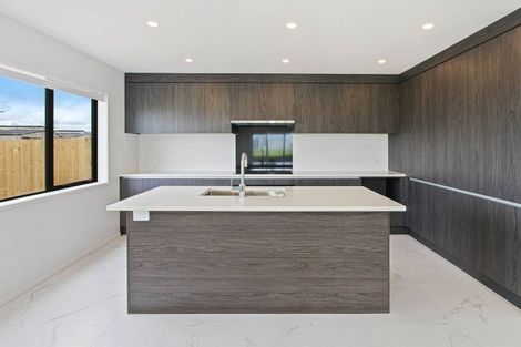 Photo of property in 3 Korowhiti Road, Clarks Beach, 2122