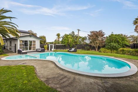 Photo of property in 37 Pitt Street, Clive, 4102