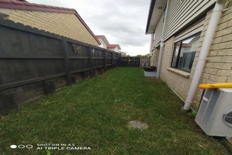 Photo of property in 12 Tavua Lane, Ranui, Auckland, 0612