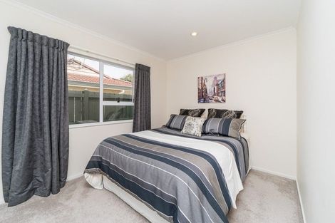 Photo of property in 98 John F Kennedy Drive, Milson, Palmerston North, 4414
