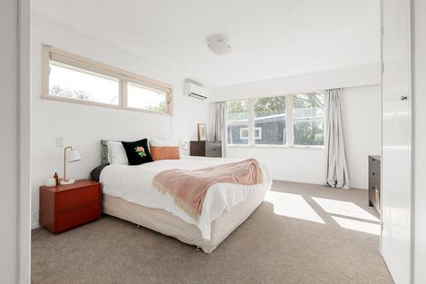 Photo of property in 37 Sandwich Road, St Andrews, Hamilton, 3200