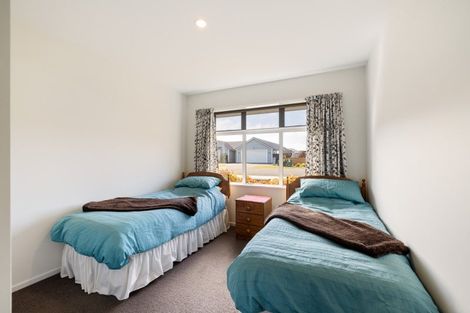 Photo of property in 13 Pemberton Drive, Amberley, 7410