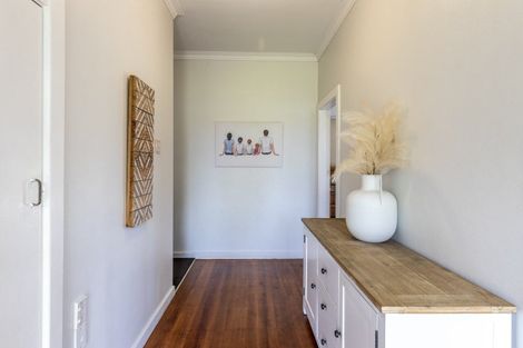 Photo of property in 71 Laws Road, Dannevirke, 4972