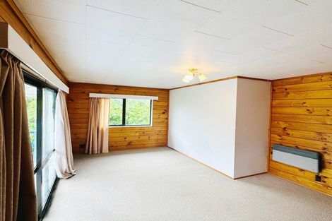 Photo of property in 33 Hindmarsh Street, Johnsonville, Wellington, 6037