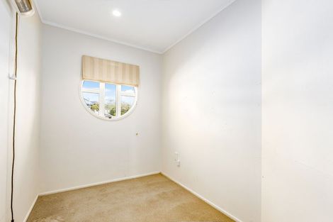Photo of property in 35 Halladale Road, Papakowhai, Porirua, 5024