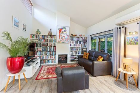 Photo of property in 82 Te Moana Road, Waikanae Beach, Waikanae, 5036