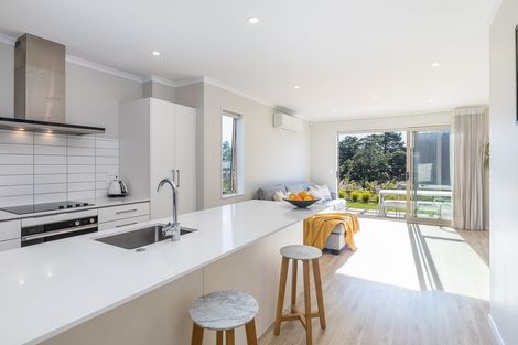 Photo of property in 14 Manutewhau Road, Massey, Auckland, 0614