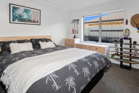 Photo of property in 72 Oriental Parade, Papamoa Beach, Papamoa, 3118