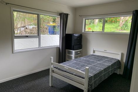 Photo of property in 2/103 Sunset Road, Totara Vale, Auckland, 0632