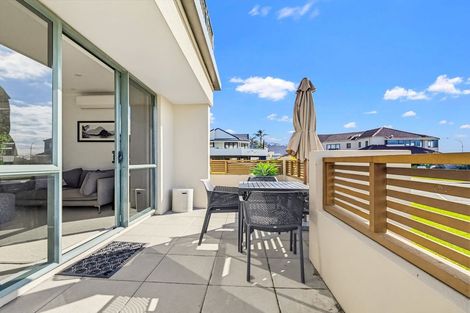 Photo of property in Beachpoint Apartments, 2/5 West End Road, Ohope, 3121