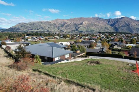 Photo of property in 11b Fastness Crescent, Wanaka, 9305