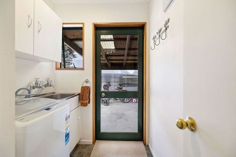 Photo of property in 8b Kuri Place, Wanaka, 9305