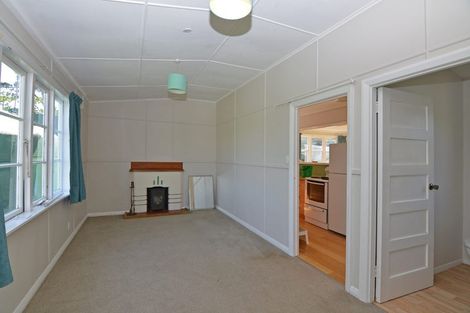 Photo of property in 674 Waikawa Beach Road, Waikawa Beach, Levin, 5573